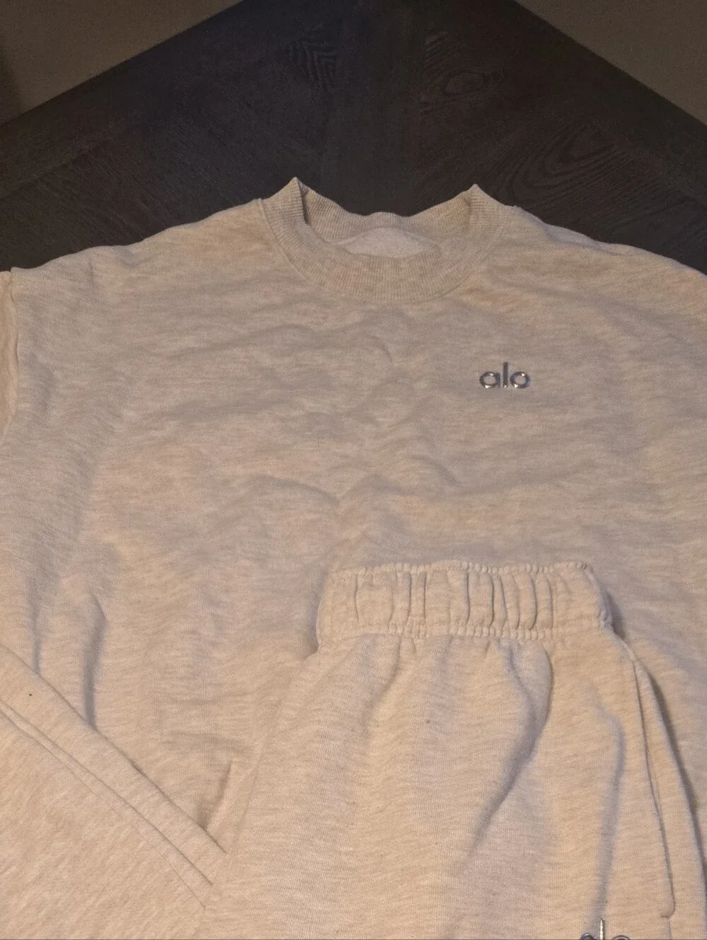 Alo Accolade Crew Neck Pullover Sweatshirt in Oatmeal Heather sz SMALL